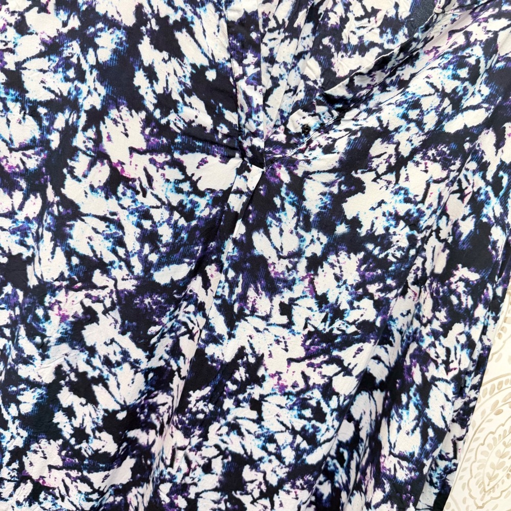Cynthia Rowley Blouse Womens 2X Blue Abstract Tie Dye V-Neck Pleated Rayon Top - Picture 4 of 7